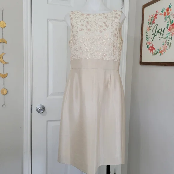 Tahari Arthur S Levine Cream and Rose Gold with Sequin Sheath Dress 10 Worn Once Tahari Arthur S Levine Cream and Rose Gold with Sequin Sheath Dress 10 Worn Once